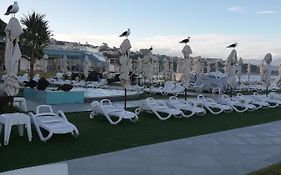 Beacon Island Resort